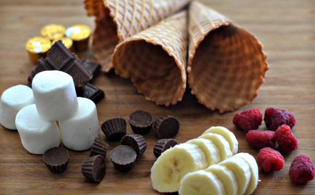 ice cream cones and smores filling