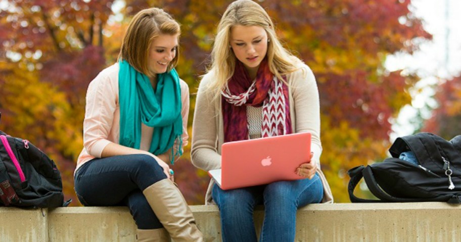 college students applying for unusual, strange, and weird scholarships