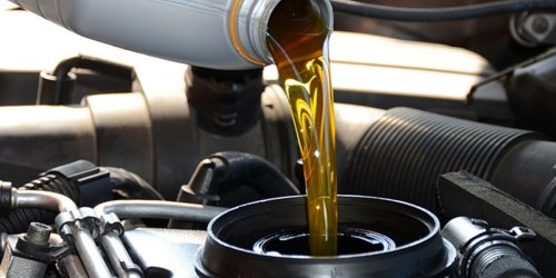 **5 Ways to Save Money on Oil Changes
