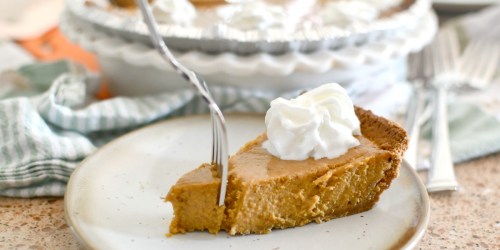 This Easy Pumpkin Pie Recipe Is PERFECT For Thanksgiving