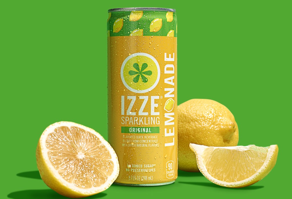stock image of izze lemonade with lemon slices by it