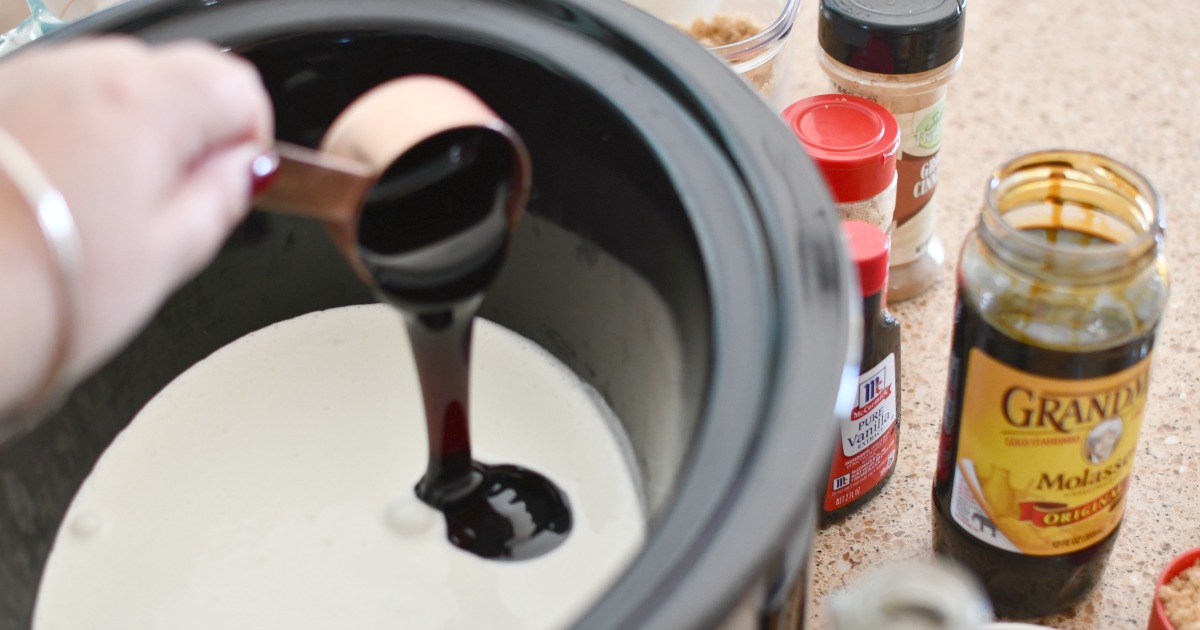 adding molasses to crockpot