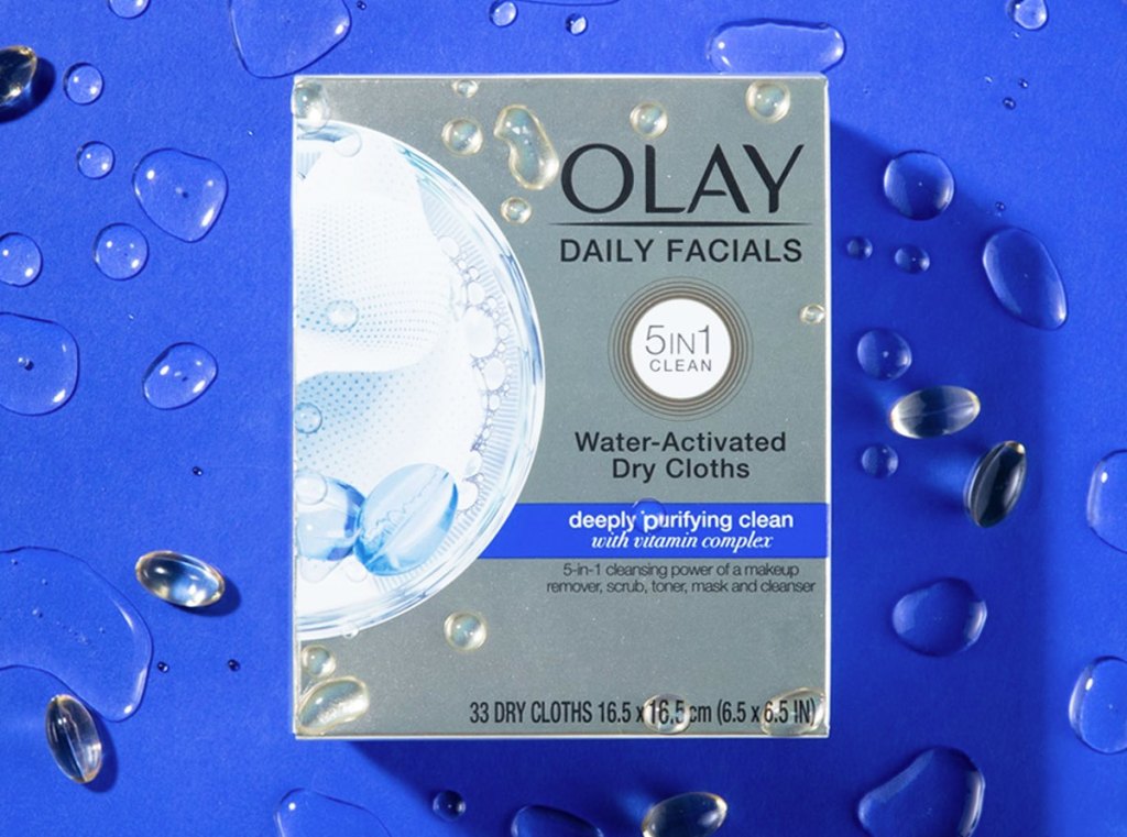 box of olay daily facials wipes