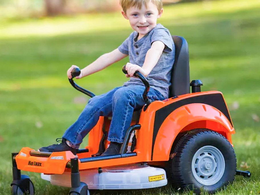Zero Turn Lawnmower Ride On with Kid