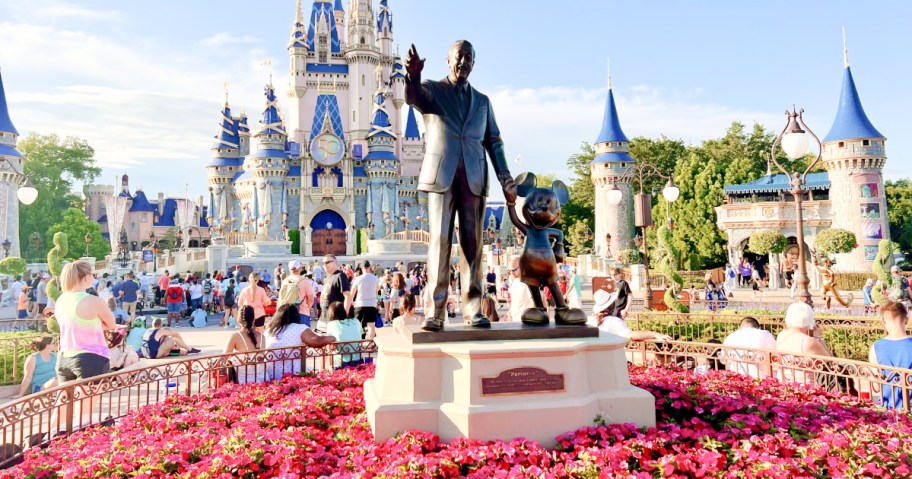 disney world walt disney statue