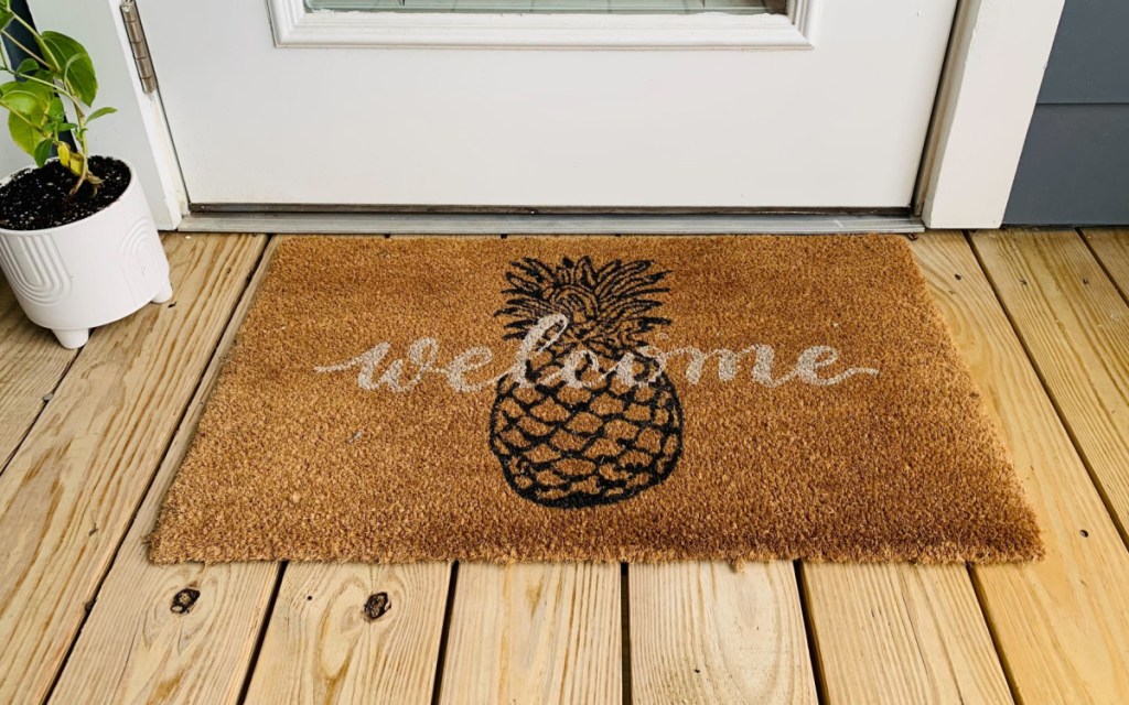pineapple welcome mat
