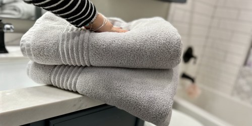 Team-Fave Simply Vera Wang Towels from $6 on Kohls.com (Regularly $15)