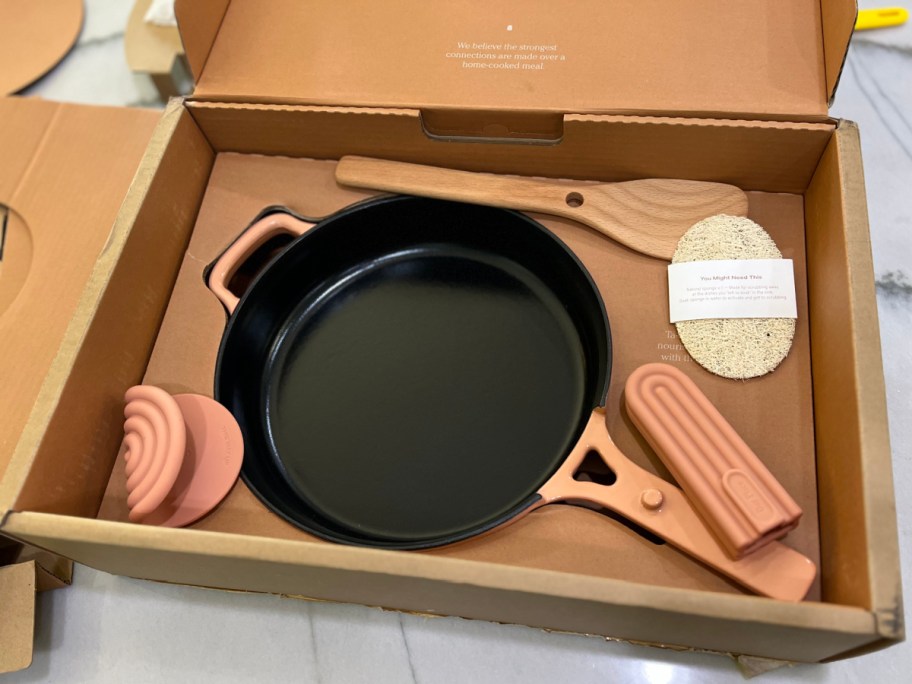 always pan with accessories in box
