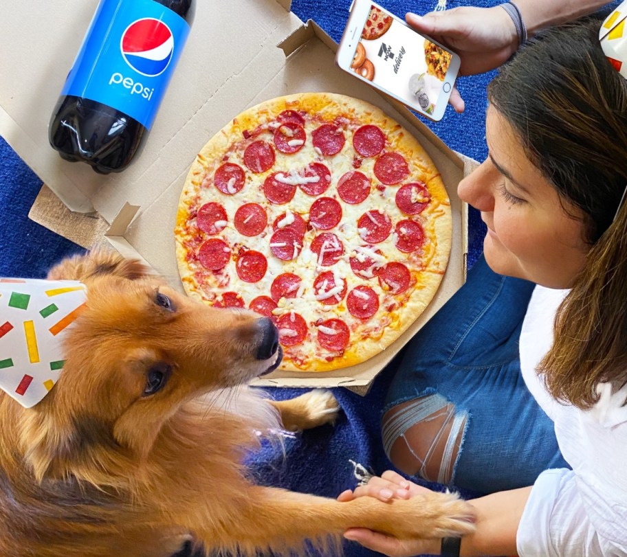 Today Only! $10 Off $20 on 7-Eleven App (Get 3 Large Pizzas for $10.97)
