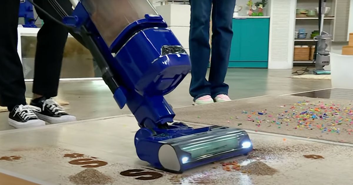 Shark Detect Lift-Away Vacuum from $189.99 Shipped ($398 Value) | Great for Pet Owners