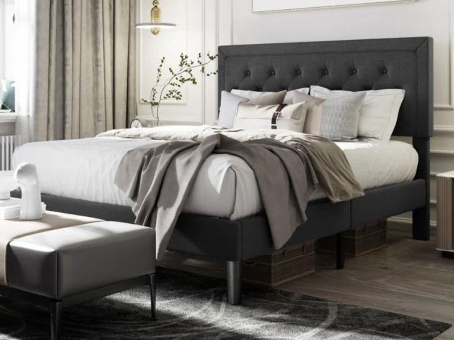 Mercury Row Hegg Tufted Upholstered Platform Bed