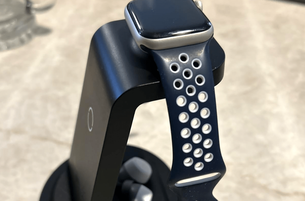 charging station with watch