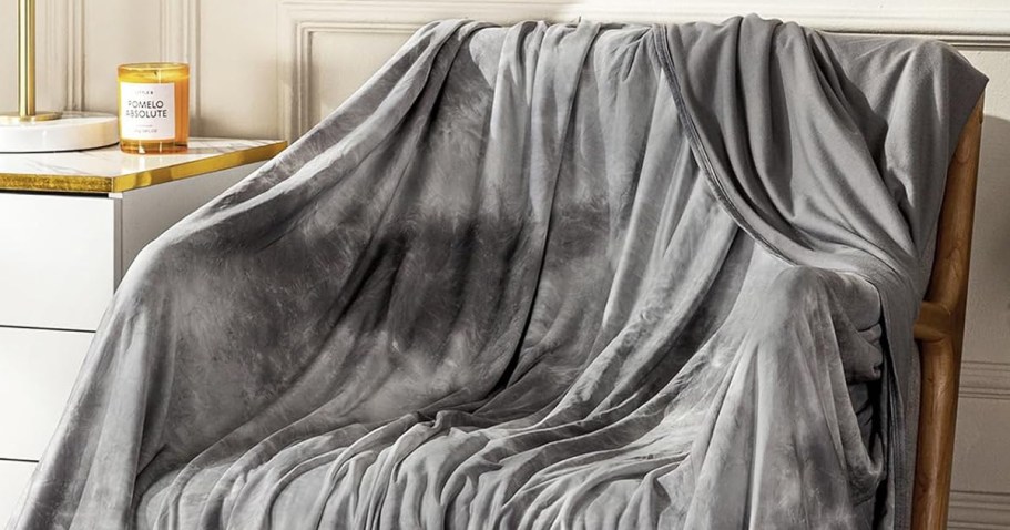 Cooling Throw Blanket Just $13.99 on Amazon | Great for Hot Sleepers