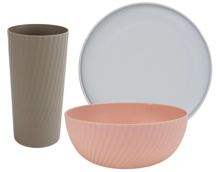 grey plate pink bowl and geige tumbler