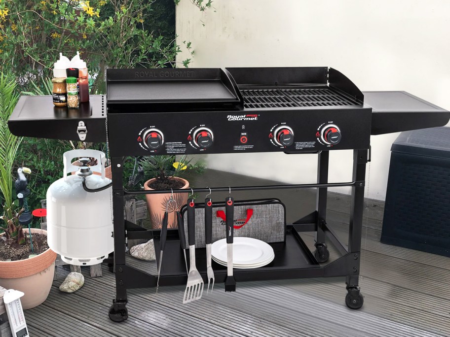 black Royal Gourmet Grill & Griddle Combo on deck