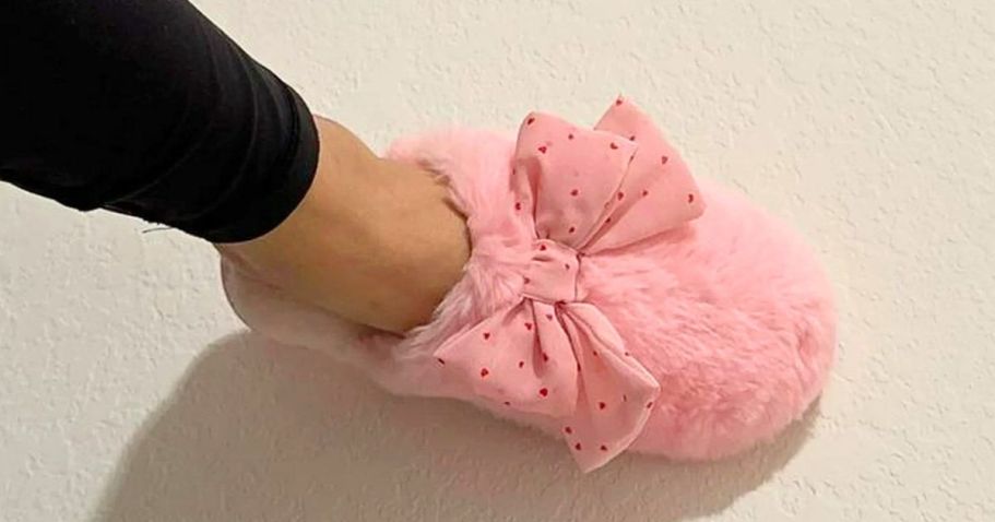 Up to 75% Off Walmart Women’s Slippers | Lots of Cute Styles Under $10