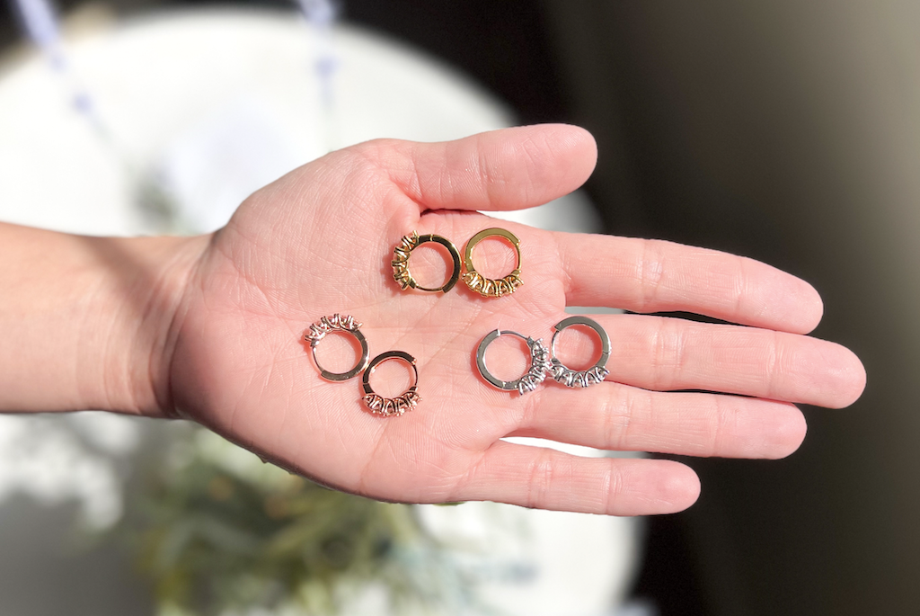 hoop earrings 