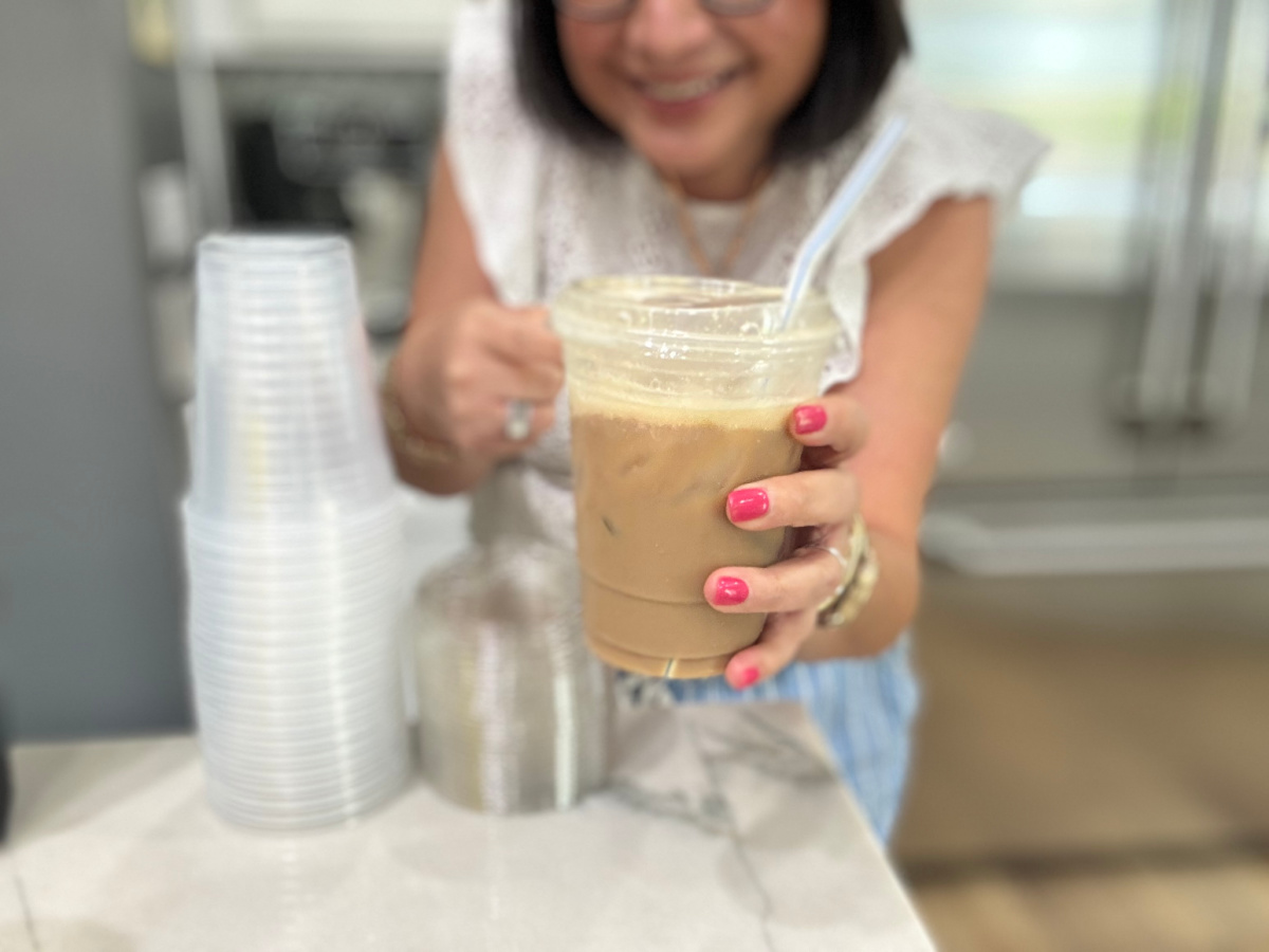 Plastic Cups w/ Sip Lids 25-Pack Just $4.96 on Walmart.com (1,000 Sold Since Yesterday!)