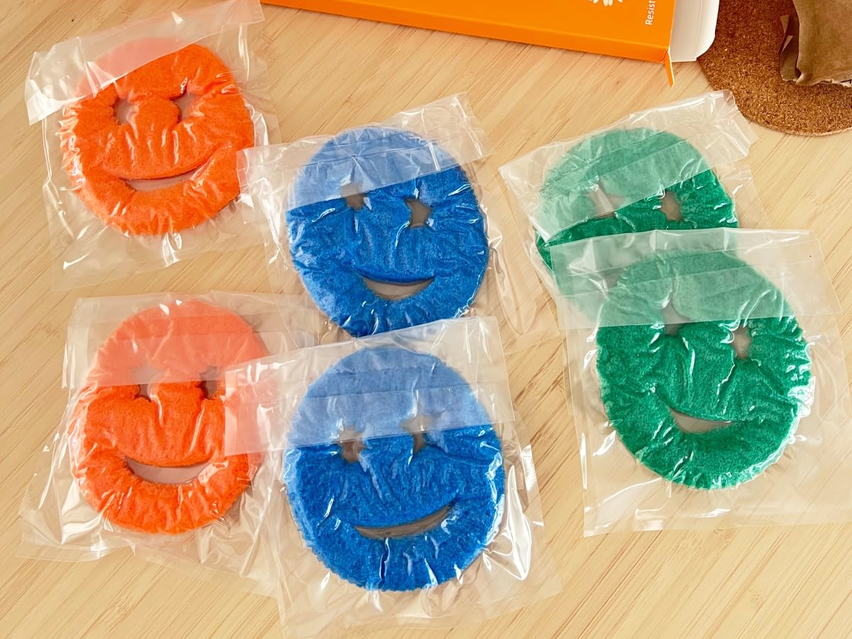 Smiley Face Scrub Sponges 6-Pack Only $6.99 on Amazon (Reg. $20)