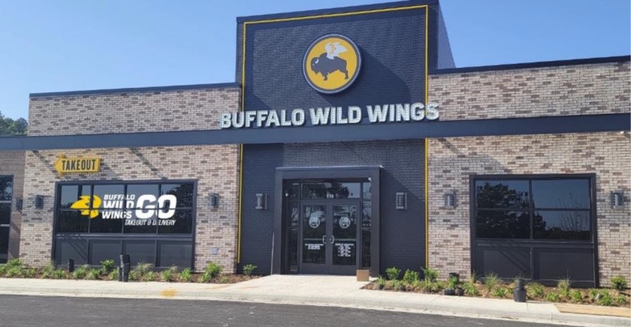 exterior of Buffalo Wild Wings restaurant