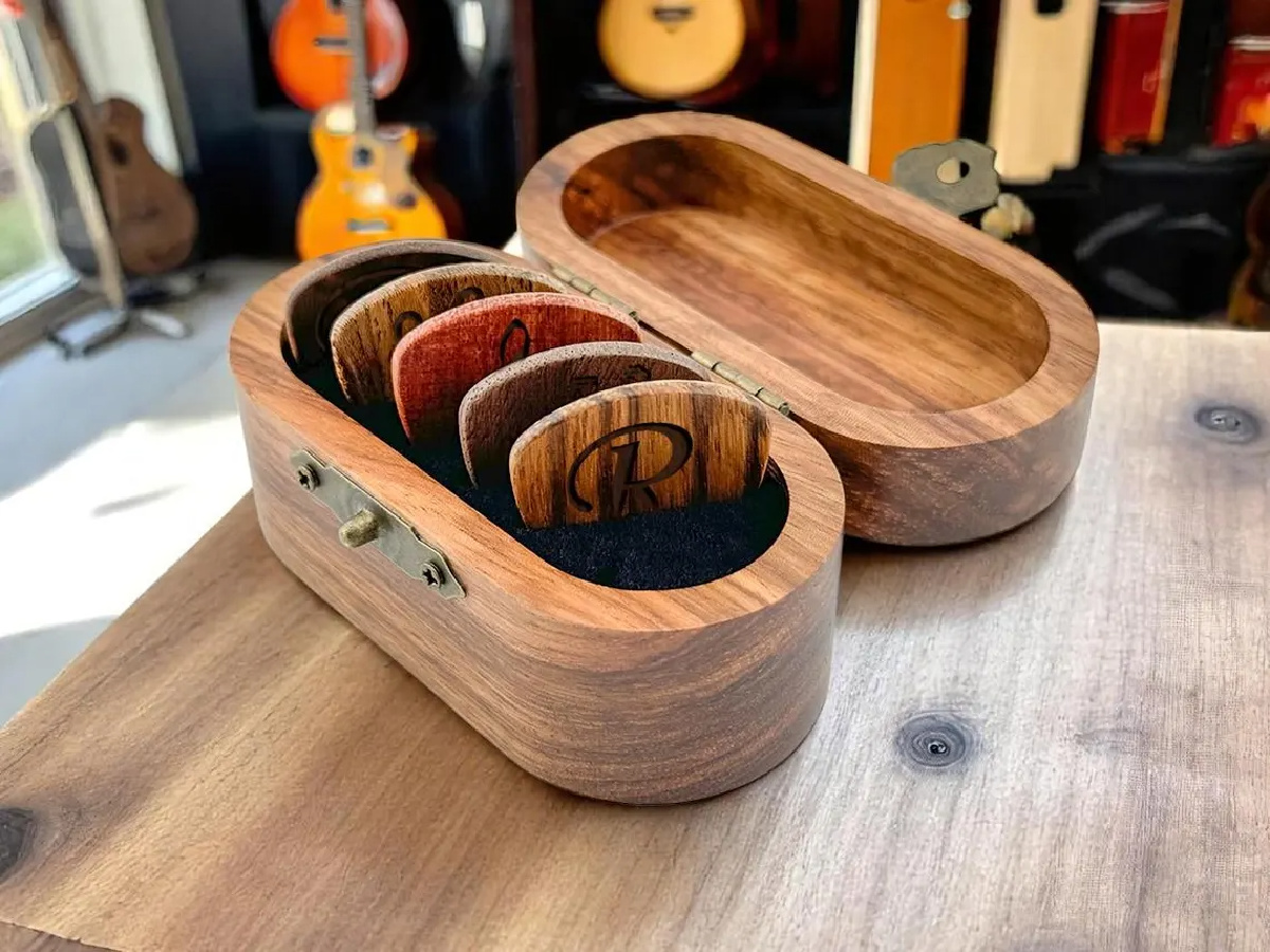 14 Thoughtful Father’s Day Gifts from Etsy He’ll Really Use — All Under $35