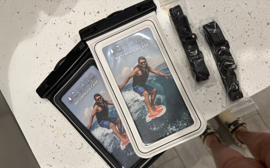 Waterproof Floating Phone Pouch 2-Pack Just $6.99 on Amazon (Regularly $20)